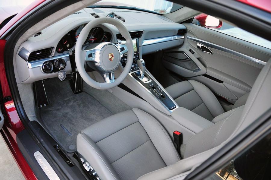  Porsche 911 Carrera S 2012 года  (фото 129 из 155)